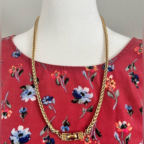 Givenchy Vintage chain - Picture 2 of 4